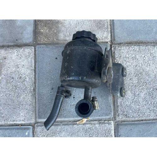 Ni̇ssan Sunny Hi̇droli̇k Di̇reksi̇yon Yag Deposu Haznesi̇