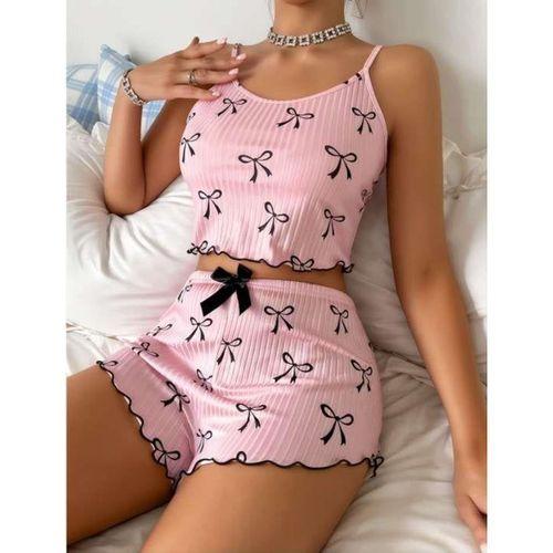 Pembe Üstüne Siyah Kurdela Desenli Askılı Şortlu Pijama Takımı