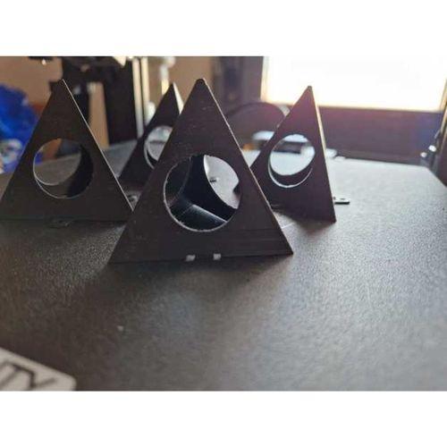 Boyacı Piramidi Çerçeve Tutucu (Bu ürün Sadece Plastik parçadır - Almadan Önce Soru Sorabilirsiniz)