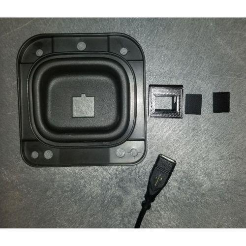 Nissan Cube – Chrome – Güncellenmiş USB bağlantı noktası – 5138317