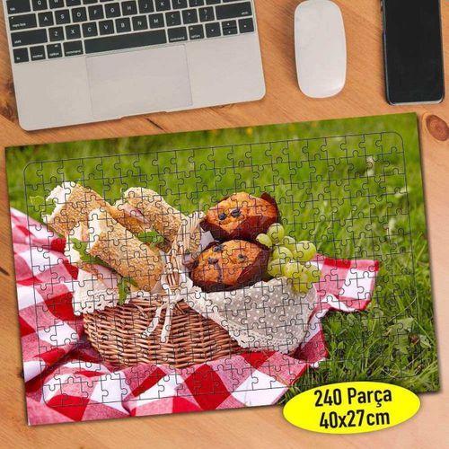 Yeşil Çimenler Üstünde Piknik Sepeti 240 Parça Puzzle Yapboz-339