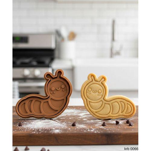 Sevimli Tırtıl Figürlü Kurabiye Kalıbı ve Hamur Kesici – Şeker Hamuru ve Oyun Hamuru İçin İki Parça Kalıp