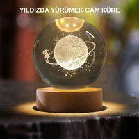 Sarı Işıklı Dekoratif Cam Küre Kız Figürlü Ahşap Standlı