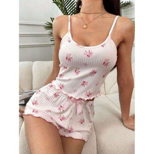 Beyaz Üstüne Çiçek Desenli Fitilli Askılı Şortlu Pijama Takımı