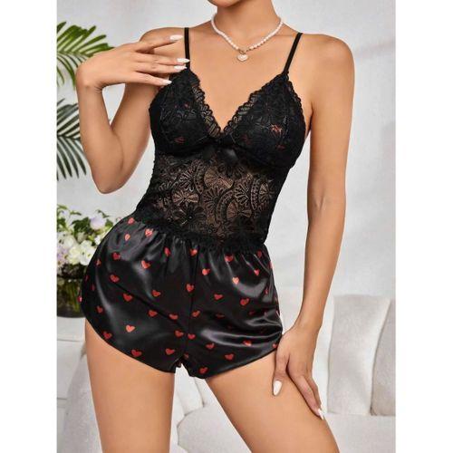 Kadın Siyah Kırmızı Kalp Desenli Saten Şortlu Pijama Takımı