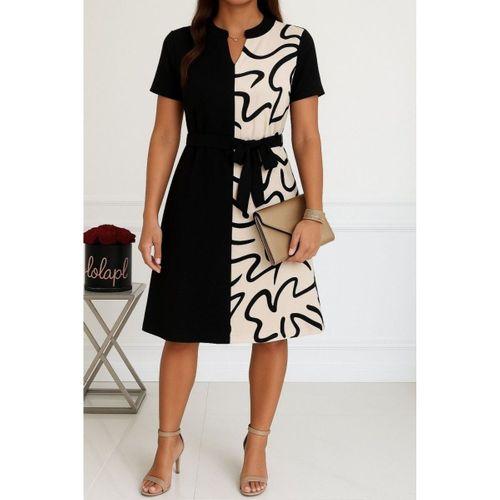 Kadın Kısa Kollu V Yakalı çift Renkli Desenli Beli Kuşaklı Atlas Elbise