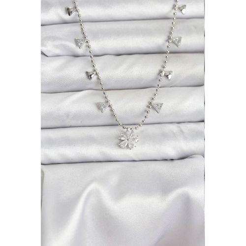 Pirinç Gümüş Renk Zirkon Taşlı Çiçek Model Kadın Kolye