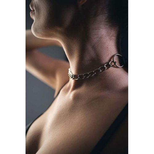 Zincir Detaylı Şık Deri Choker Tasma