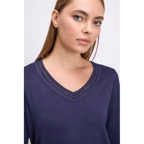 Kadın Uzun Kollu Pijama Takımı Şık V Yaka Ve Minimal Tasarım