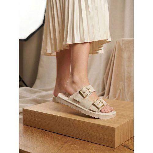 Yazlık Kadın Bej İnce Taban Tokalı Terlik