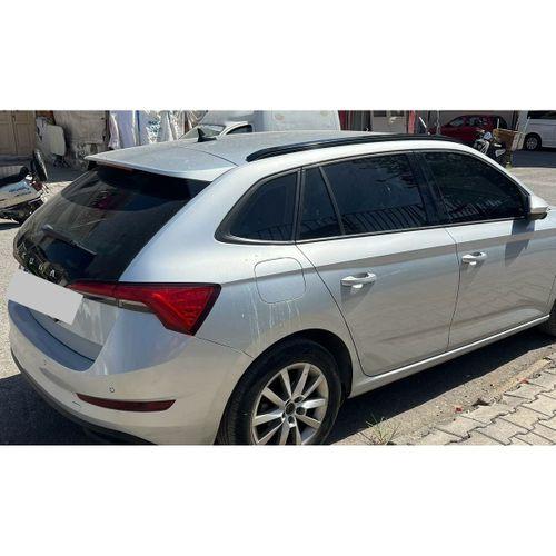 Skoda Scala 2019 Sonrası Tavan Çıtası Parlak Siyah