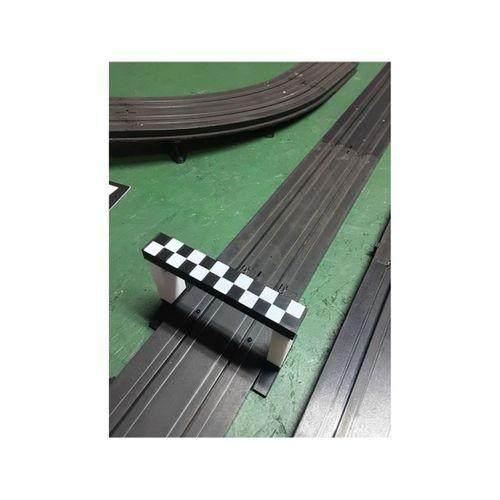 HO Slot Car Damalı Bayrak Kapak (Bu ürün Sadece Plastik parçadır - Almadan Önce Soru Sorabilirsiniz)