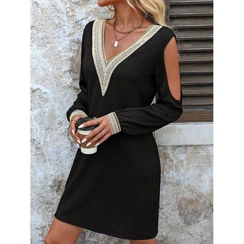 Kadın Uzun Kollu Omuzdan Açık V Dantel Yakalı Mini Waffle Elbise