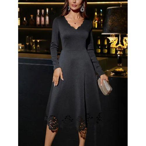 Kadın Uzun Kollu V Yakalı Lazer Kesim Detaylı Midi Ithal Krep Elbise