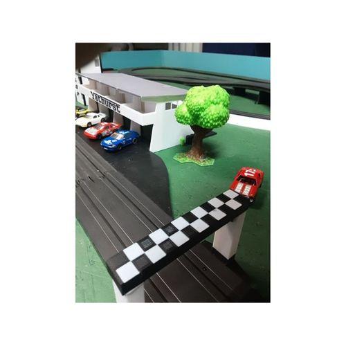 HO Slot Car Damalı Bayrak Kapak (Bu ürün Sadece Plastik parçadır - Almadan Önce Soru Sorabilirsiniz)