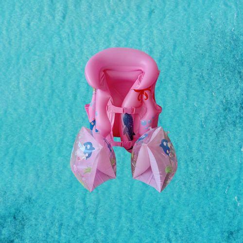Hayvan Desenli Pembe Şişme Yelek ve Üçgen Şişme Çift Kolluk Takım 3-7 Yaş