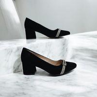 Fiyra 7034 Siyah Süet Taşlı 5 cm Kalın Kare Bayan Topuklu Ayakkabı