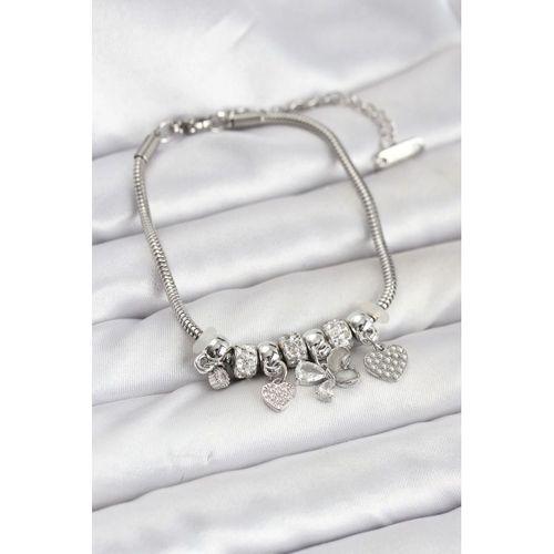 Kelebek Charmlı Gümüş Renk Kadın Bileklik