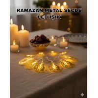 Secde Eden Adam Figürlü Ay Tasarımlı Ramazan Led Işık