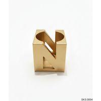 Gold Harf Şeklinde Mini Dekoratif Saksı Kişiye Özel Baş Harf Tasarım Masaüstü Ofis Dekoru 7 Cm