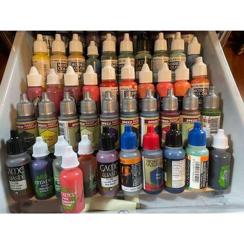 Damlalık Boya Şişesi Rafı İstenilen Uzunluk REMIX 1/4 Dübel 3D Baskı (Bu ürün Sadece Plastik parçadır - Almadan Önce Soru Sorabilirsiniz)