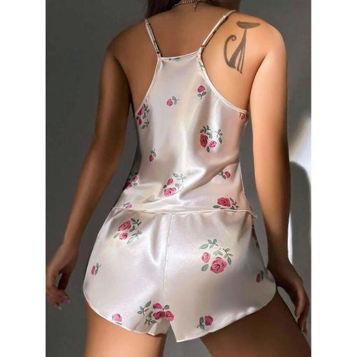 Kadın Ekru Gül Desenli Askılı Dantel Detaylı Pijama Takımı Şık Ve Rahat Tasarım