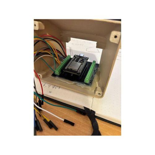 E Kağıt Ekran ve ESP32 Kasa (Bu ürün Sadece Plastik parçadır - Almadan Önce Soru Sorabilirsiniz)