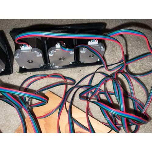 Nema17 Üç Motor Montajı (Bu ürün Sadece Plastik parçadır - Almadan Önce Soru Sorabilirsiniz)