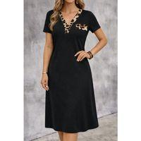 Kadın Kısa Kollu V Yakalı Süs Cep Detaylı Midi Viskon Elbise