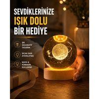 Ahşap Standlı Sarı Işıklı Dekoratif Küre Kız Figürü Tasarım