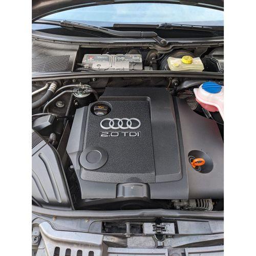 Audi'nin İkonik Simgesi: Motor Kapağı - Parça No: 6898664