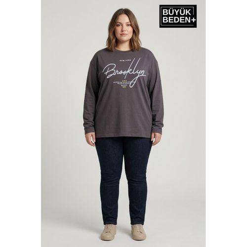 Kadın Büyük Beden El Yazılı Brooklyn Baskılı 2 İplik Bisiklet Yaka Tişört SPR26BTSK942-6