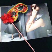Lüks Taşlı Saplı Maskeli Balo Maskesi Kırmızı Renk 35 Cm