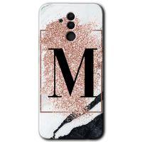 MRCİLETİSİM Huawei Mate 20 Lite Kılıf Baskılı Kapak - Pembe Mermer Desenli M Harfi + 5D Tam Kaplayan Cam