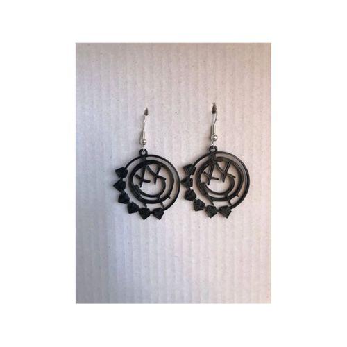 KÜPE PENDANT BLINK 182 ROCK GRUBU (Bu ürün Sadece Plastik parçadır - Almadan Önce Soru Sorabilirsiniz)