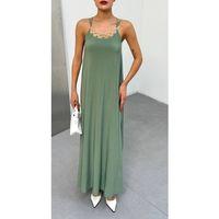 Kadın Omuz Askılı Kuş Gözü Zincir Detay Sandy Kumaş Maxi Boy Elbise