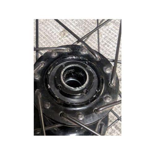 - Bontrager Ön Hub 4 Slot Tutucu Somun Aracı (Bu ürün Sadece Plastik parçadır - Almadan Önce Soru Sorabilirsiniz)
