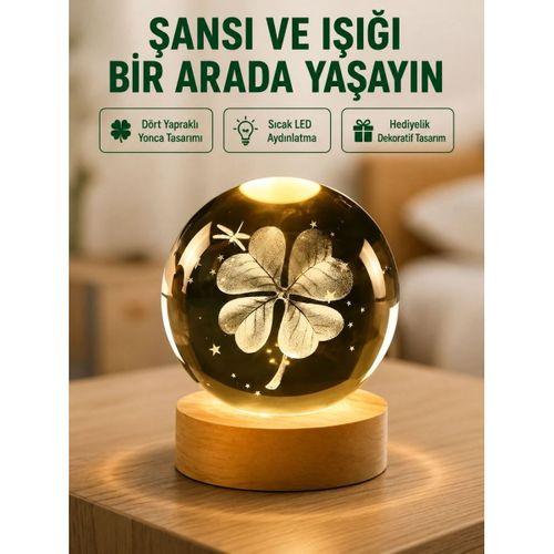 Yonca Figürlü Cam Küre Usb Işıklı Ahşap Tabanlı Dekoratif Masa Lambası