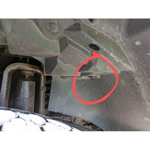 Jeep Wrangler JK İç Çamurluk Vida (Bu ürün Sadece Plastik parçadır - Almadan Önce Soru Sorabilirsiniz)