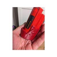 M12 Milwaukee Pil TAB DÜZENİ Altında Tek Vida Olan Versiyon (Bu ürün Sadece Plastik parçadır - Almadan Önce Soru Sorabilirsiniz)