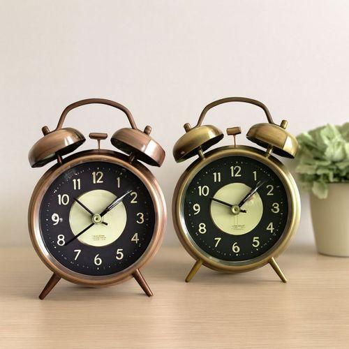 Yuvarlak Metal Çalar Saat 10 cm - Pilli Işıklı Fosforlu
