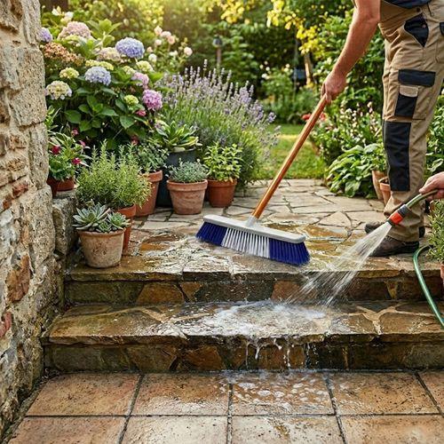 Plastik Sert Bahçe Fırçası 50 cm