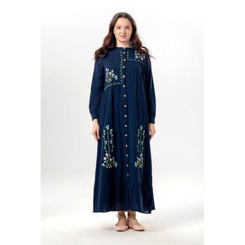Uzun Kol Neşe Nakış Detaylı Boydan Düğmeli Yazlık Şile Bezi Uzun Elbise Lacivert Lcvt