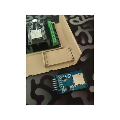 SD Kart Tutucu Vidasız (Bu ürün Sadece Plastik parçadır - Almadan Önce Soru Sorabilirsiniz)