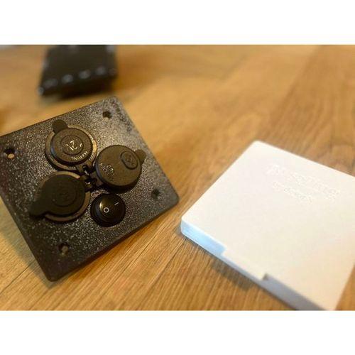 Raymarine ST70 I70 Boyutlu Arayüz Taban ve Güneş Kapağı ile (Bu ürün Sadece Plastik parçadır - Almadan Önce Soru Sorabilirsiniz)