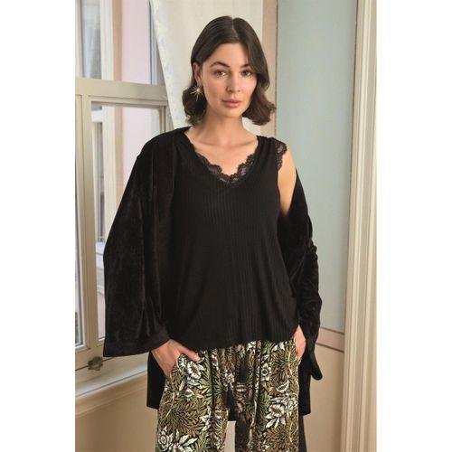 Çiçek Yaprak Ve Etnik Desenli Dantelli 3'lü Pijama Takımı