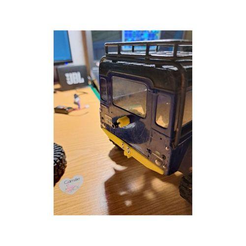 TRX4M Yedek Teker Tutucu (Bu ürün Sadece Plastik parçadır - Almadan Önce Soru Sorabilirsiniz)