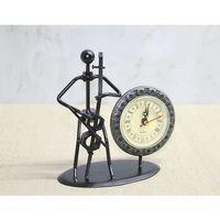 Metal Saatli Keman Çalan Müzisyen Alk4333