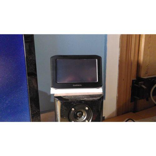 Garmin zūmo 396 Masaüstü Standı (Bu ürün Sadece Plastik parçadır - Almadan Önce Soru Sorabilirsiniz)