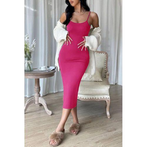 Kadın Fuşya Yırtmaçlı Diz Altı Vücüdu Saran Gecelik